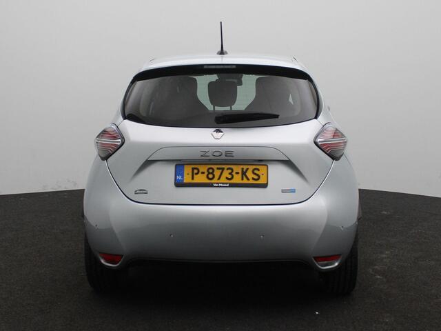 Renault ZOE R135 Intens 52 kWh incl. koopaccu SOH batterij 96.1% | Easy Link Navigatie met Apple CarPlay & Android Auto | Parkeersensoren v+a met achteruitrijcamera | Pack Winter met stoel- en stuurverwarming