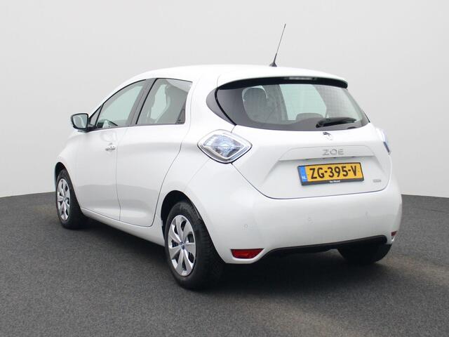 Renault ZOE R90 Pk Life 41 kWh Inclusief Koopaccu | Navigatie | Climate Control | Cruise Control | Apple Carplay/Android Auto | All Season Banden | Parkeersensoren | Interieur Voorverwarming |