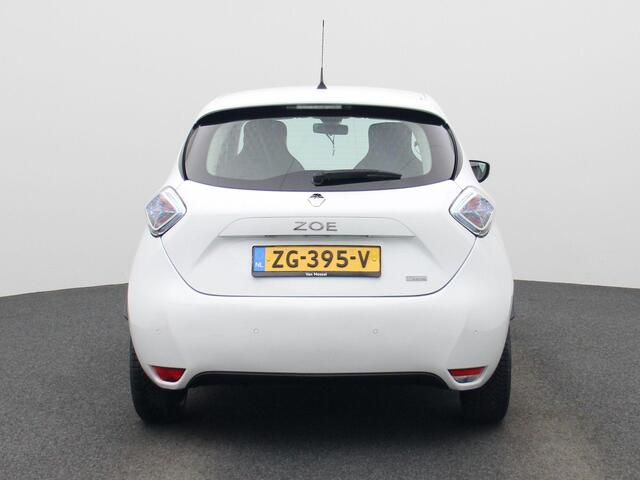 Renault ZOE R90 Pk Life 41 kWh Inclusief Koopaccu | Navigatie | Climate Control | Cruise Control | Apple Carplay/Android Auto | All Season Banden | Parkeersensoren | Interieur Voorverwarming |