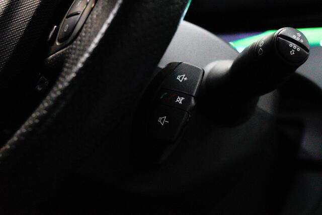 Renault ZOE R90 Intens 41 kWh Koopaccu Navi Keyless Entry & Go Climate Cruise Carplay PDC LM velgen