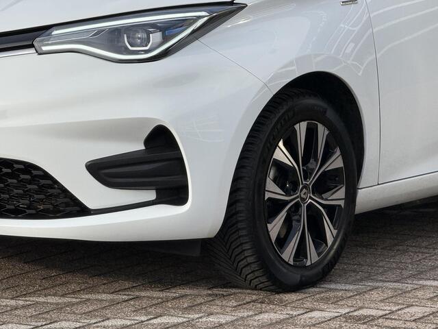 Renault ZOE R135 Limited 52 kWh | NAP | SOH 95% | Navigatie | Climate Control | Key-less | DAB | LED | Cruise Control |