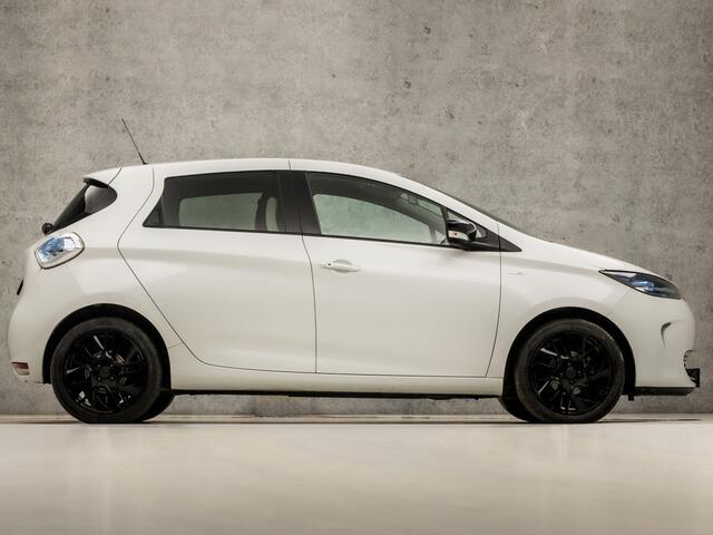 Renault ZOE R90 Bose Luxury 41 kWh Automaat (KOOPACCU, NAVIGATIE, PARELMOER, CLIMATE, BOSE AUDIO, CAMERA, GETINT GLAS, LEDER, KEYLESS, CRUISE, NIEUWSTAAT)