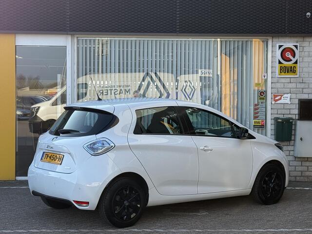 Renault ZOE R90 Life 41 kWh | incl accu (!) | Navigatie | Climate Control | Key-less | Parkeersensoren |