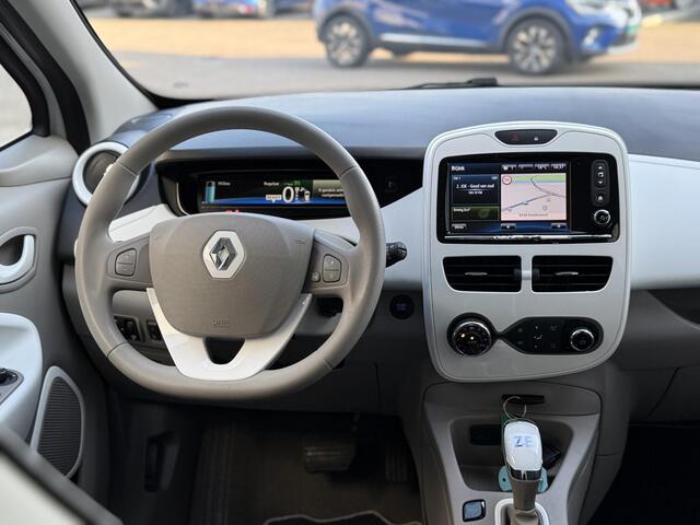 Renault ZOE R90 Life 41 kWh | incl accu (!) | Navigatie | Climate Control | Key-less | Parkeersensoren |