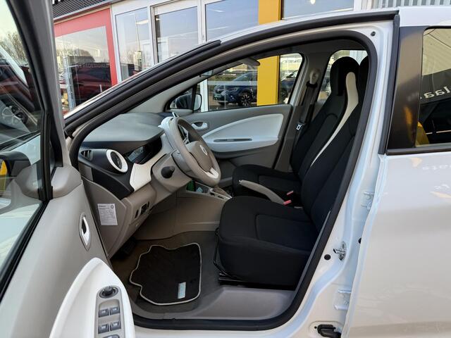 Renault ZOE R90 Life 41 kWh | incl accu (!) | Navigatie | Climate Control | Key-less | Parkeersensoren |