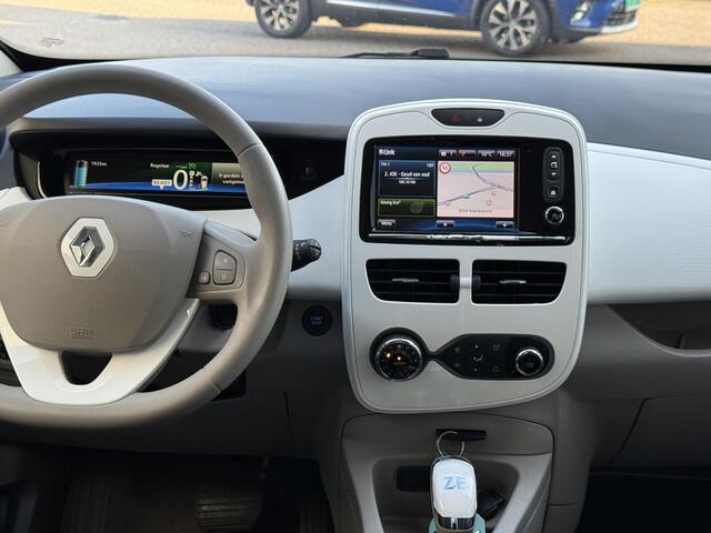 Renault ZOE R90 Life 41 kWh | incl accu (!) | Navigatie | Climate Control | Key-less | Parkeersensoren |