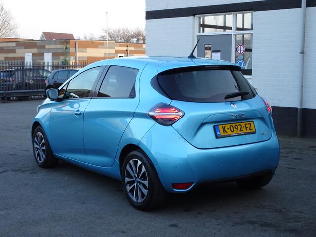 Renault ZOE R135 Intens 52 kWh Automatische airco, navigatie, licht metalen velgen, cruise controle, parkeersensoren voor en achter, apple carplay, andoid auto, achteruitrij camera, enz.