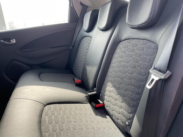 Renault ZOE R135 Intens Business 52 kWh / STOEL + STUURVERWARMING / ACHTERUITRIJCAMERA / PARKEERSENSOREN / CRUISE CONTROL