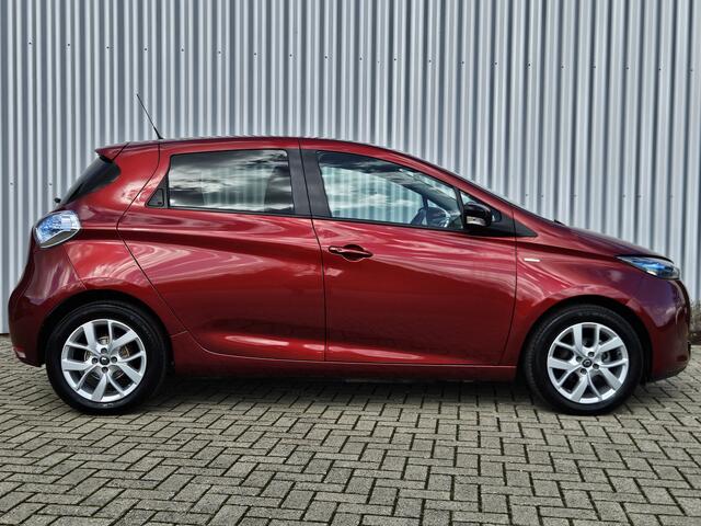 Renault ZOE R110 Life Carshare 52 kWh (ex Accu) /Stoelverwarming!