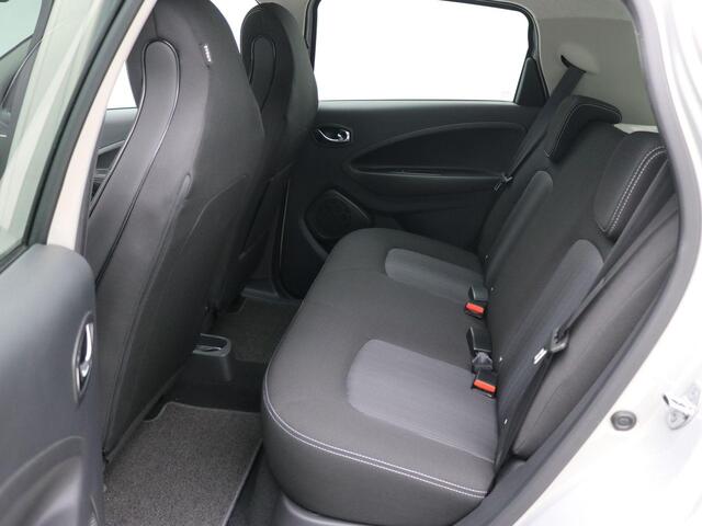 Renault ZOE Q90 Intens Quickcharge 41 kWh (Batterijhuur) / Navigatie / Cruise Control / SoH 88% / Historie aanwezig / LMV / Keyless Entry / prijs is excl Batterijhuur /