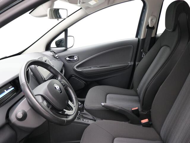 Renault ZOE R90 Intens 41 kWh / Koop accu / SoH 88% / Navigatie / Cruise Control / Airco Climate control / Achteruit rijcamera / All seasonbanden / Historie aanwezig /