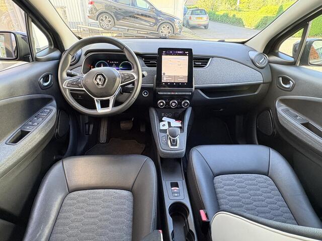 Renault ZOE R135 Intens 52 kWh | CCS Snelladen | Easylink navigatiescherm 9'3 inch | Dealeronderhouden | Prachtige kleur bleu violette | Koopbatterij | Inclusief batterij | Geen accuhuur |