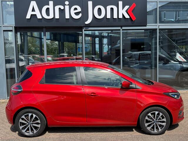 Renault ZOE R135 Intens Business 52 kWh | NED AUTO | PARK ASSIST | ACHTERUITRIJCAMERA | 16 INCH LMV | CRUISE CONTROL | STOEL + STUUR VERWARMING | APPLE & ANDROID AUTO |