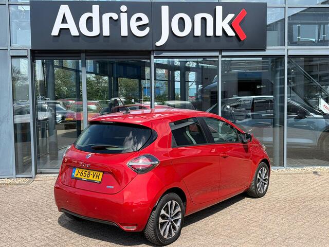 Renault ZOE R135 Intens Business 52 kWh | NED AUTO | PARK ASSIST | ACHTERUITRIJCAMERA | 16 INCH LMV | CRUISE CONTROL | STOEL + STUUR VERWARMING | APPLE & ANDROID AUTO |