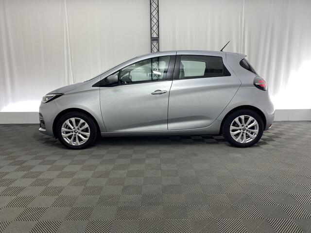 Renault ZOE R110 Life 52 kWh | SoH 94% | Apple carplay | Navi | Camera | Stuur- en stoelverwarming | 16 inch | LED |