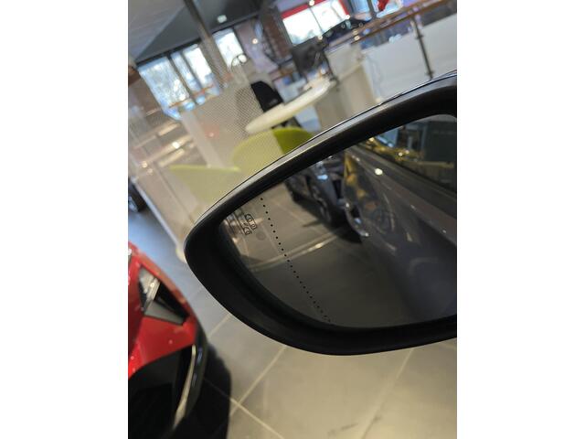 Renault ZOE R135 Iconic 52 kWh (Koop Accu) | BLIND SPOT | CAMERA | PARKEERSENSOREN | CLIMATE CONTROL | CRUISE CONTROL | APPLE CARPLAY