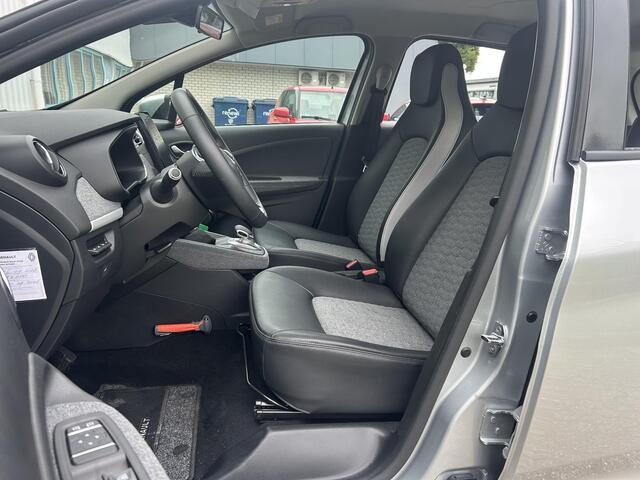 Renault ZOE R135 Zen 52 kWh / SOH 90,8% / Groot Navigatie Scherm / 1e Eigenaar / Dealer Onderhouden / Achteruitrijcamera / Carplay / Android Auto / CCS Snelladen /