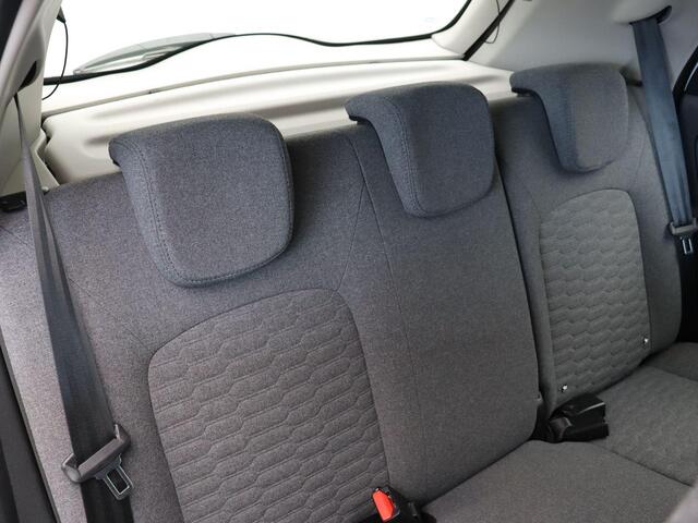 Renault ZOE R135 Intens 52 kWh | Koop Accu | Trekhaak | Stoel/Stuur verwarming | CCS Snelladen | Achteruitrijcamera | Climate Control |