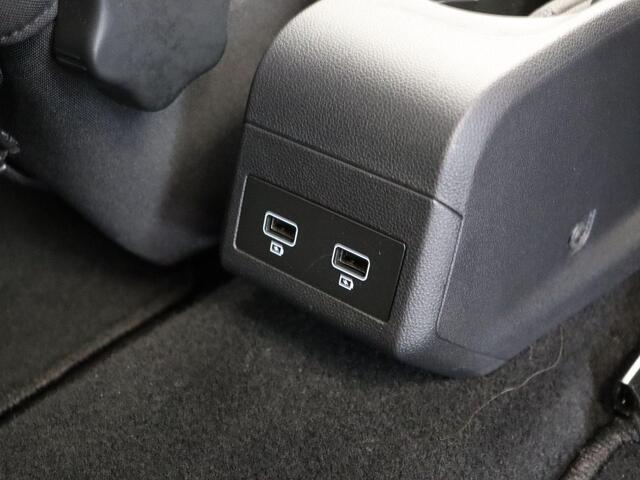 Renault ZOE R135 Zen 52 kWh (ex Accu) | Huur Accu | Stoel verwarming | Stuur Verwarming |