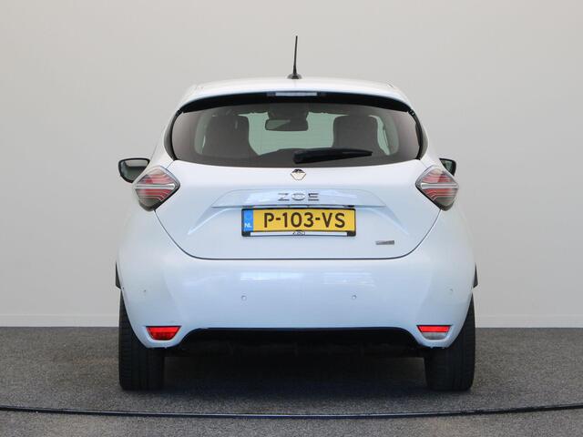 Renault ZOE R135 Intens 52 kWh | Achteruitrijcamera | Navigatie | Cruise control | LED verlichting | Dodehoek detectie | Parkeersensoren |