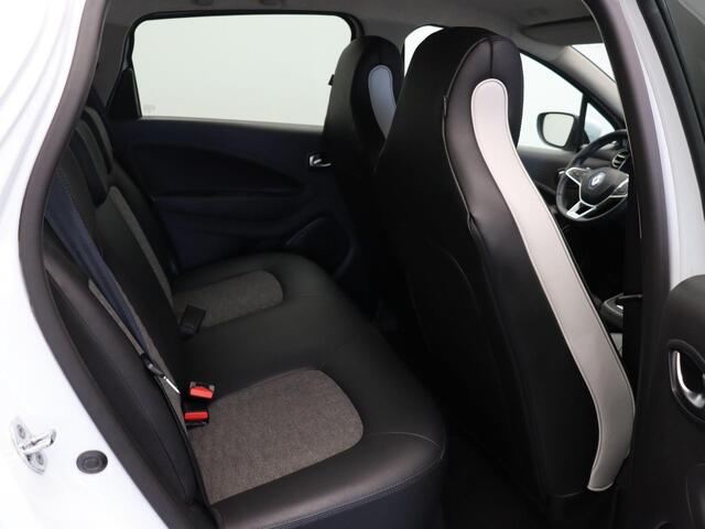 Renault ZOE R135 Intens 52 kWh | Achteruitrijcamera | Navigatie | Cruise control | LED verlichting | Dodehoek detectie | Parkeersensoren |