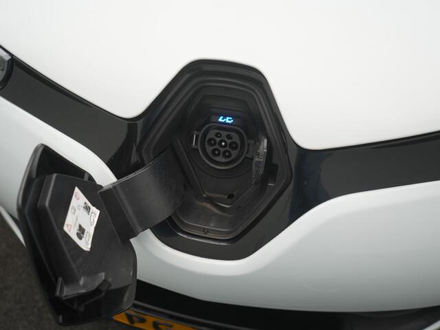 Renault ZOE Q90 Life Quickcharge 41 kWh - RIJKLAARPRIJS - Accukoop - Parkeersensoren achter