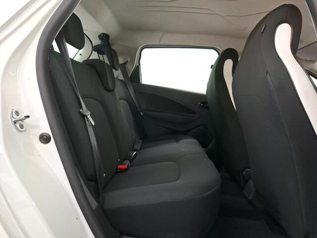 Renault ZOE R110 LIFE 52 kWh (87% SOH) I KOOPACCU I NAVIGATIESYSTEEM I P-SENSOREN I CLIMATE CONTROL