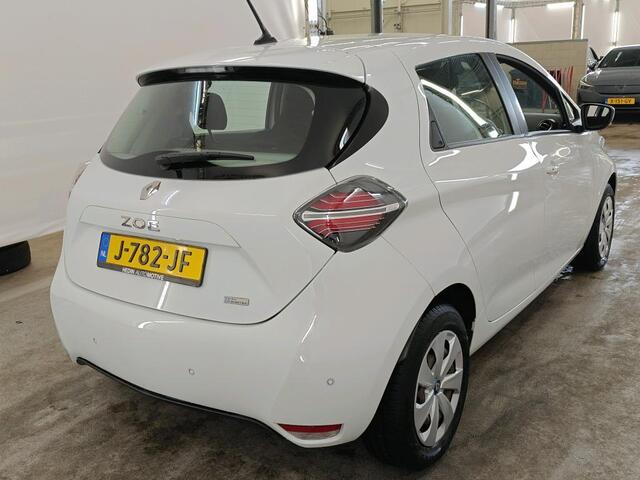 Renault ZOE R110 LIFE 52 kWh I KOOPACCU I NAVIGATIESYSTEEM I P-SENSOREN I CLIMATE CONTROL