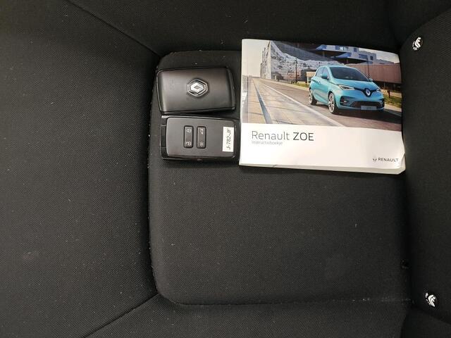 Renault ZOE R110 LIFE 52 kWh I KOOPACCU I NAVIGATIESYSTEEM I P-SENSOREN I CLIMATE CONTROL