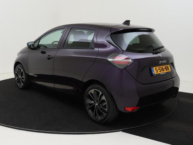 Renault ZOE R135 Pk Iconic 52 kWh incl koopaccu | Navigatie | Climate Control | Cruise Control | Digitale Cockpit | Pack Winter | Bose Premium Audio | Dodehoek Detectie |