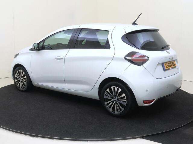 Renault ZOE R135 Serie Limitee Riviera 52 kWh Inclusief koopaccu | Climat Control | Ledere bekleding | PDC Achter | Cruise control |