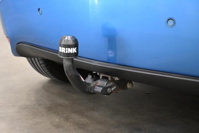 Renault ZOE R135 Intens Business 52 kWh | INCL. ACCU | TREKHAAK | CAMERA | NAVI | CRUISE CONTROL | CLIMATE CONTROL | PDC | LMV