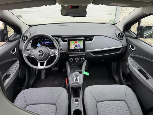 Renault ZOE R135 Evolution 52 kWh / All Season Banden / Dealer Onderhouden / SOH 94% / CCS Snel Laden / Navigatie / Apple Carplay & Android Auto / Climate Control / Lichtmetalen Velgen /