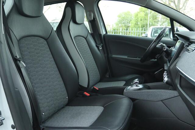 Renault ZOE R135 INTENS 52KWH SOH 92.4% | KOOPACCU | CARPLAY | CAMERA | PDC | STOEL. & STUURVERW. – foto 4