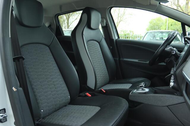 Renault ZOE R135 INTENS 52 KWH SOH 93.8% | KOOPACCU | CARPLAY | CAMERA | PDC | STOEL. & STUURVERW. – foto 4