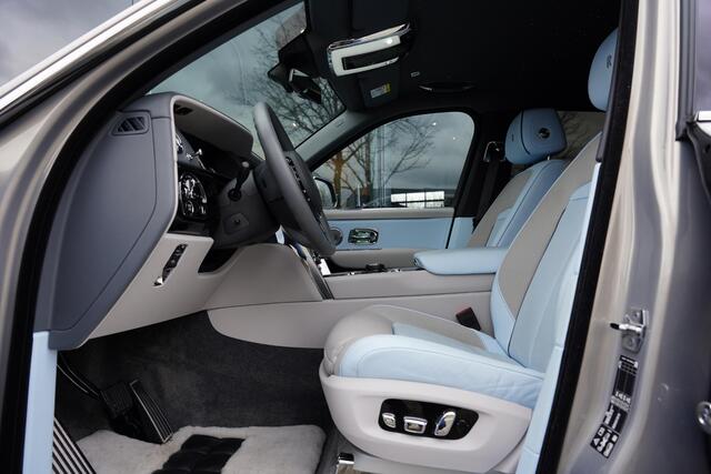 Rolls-Royce Cullinan 6.75 V12 / Bespoke Audio / Starlight / Twin-Coachline