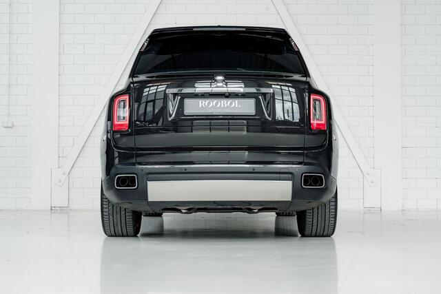 Rolls-Royce Cullinan | Bespoke | 4 Seats | Glass Partition | Theatre |