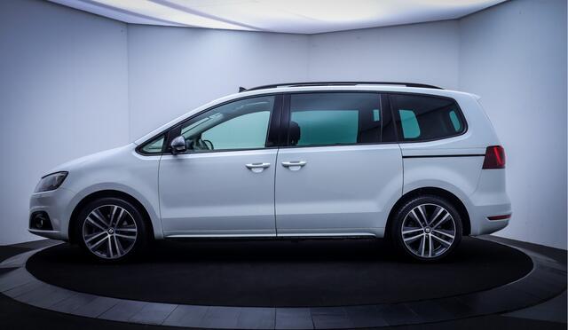 Seat ALHAMBRA 2.0TSI Dsg FR-INTENSE PANO | XENON | CAMERA | STOELVERW | ELEK SCHUIFDEUREN | NAVI | CARPLAY | CRUISE | AFN TREKHAAK | LMV 18''
