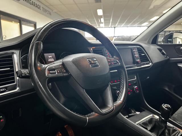 Seat ATECA 1.0 EcoTSI Style Business Intense/ Trekhaak/ Camera/ 17'' LMV/ Apple + Android/ LED Koplampen/ DAB+/ Navi/ Clima/ Cruise/ Elek. pakket/ Isofix/ Armsteun/ Multi. LEDER. Stuur/ Mistl./ PDC V+A/ Extra getint glas.