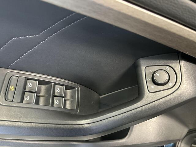 Seat ATECA 1.5 Tsi 150pk DSG Xperience Business Intense · Keyless · Camera · Apple/Android Car Play · Navi · Elek. Achterklep · 18'' Inch ·