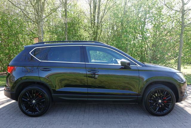 Seat ATECA 1.4 EcoTSI Xcellence | Panoramadak | Trekhaak | Cruise control | 360 Camera | Elektrische achterklep |