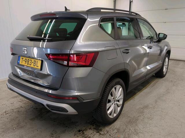 Seat ATECA 1.5 TSI Style Business Intense DSG Navigatie Apple Carplay/Android Auto Camera Parkeersensoren Cruise Control Full Led koplampen Lichtmetalen velgen Virtual Cockpit Getinte ramen Climate Control