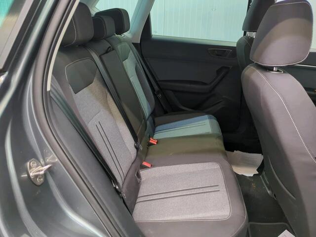 Seat ATECA 1.5 TSI Style Business Intense DSG Navigatie Apple Carplay/Android Auto Camera Parkeersensoren Cruise Control Full Led koplampen Lichtmetalen velgen Virtual Cockpit Getinte ramen Climate Control