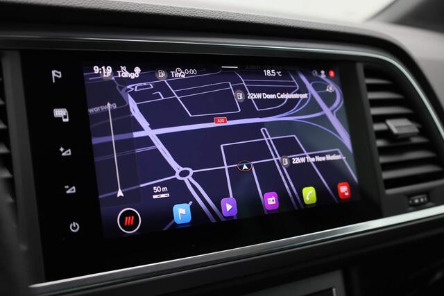 Seat ATECA 1.5 TSI 150 pk DSG FR Business Intense | Panoramadak | Trekhaak | Stoel-/achterbankverwarming | Achteruitrijcamera | Navigatie