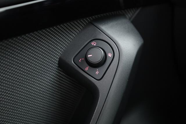 Seat ATECA 1.5 TSI Xcellence Business Intense | Pano | Trekhaak | Adapt. cuirse | Stoelverw. | CarPlay | Navi