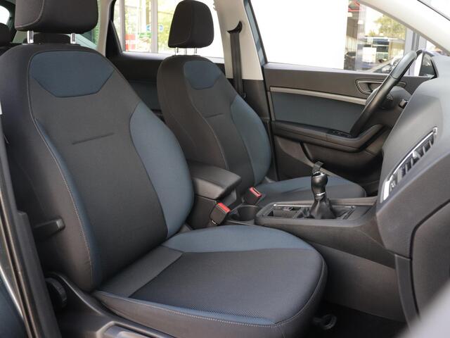 Seat ATECA 1.4 EcoTSI Style Business Intense | Trekhaak | Camera | Navigatie | Elektrische klep | Cruise control |