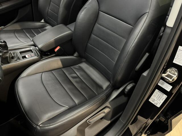 Seat ATECA 1.5 TSI Style Business Intense Airco ECC | Panorama | Apple Carplay | Adaptive Cruise | Trekhaak | LED | Leder | Camera | Isofix | NAP