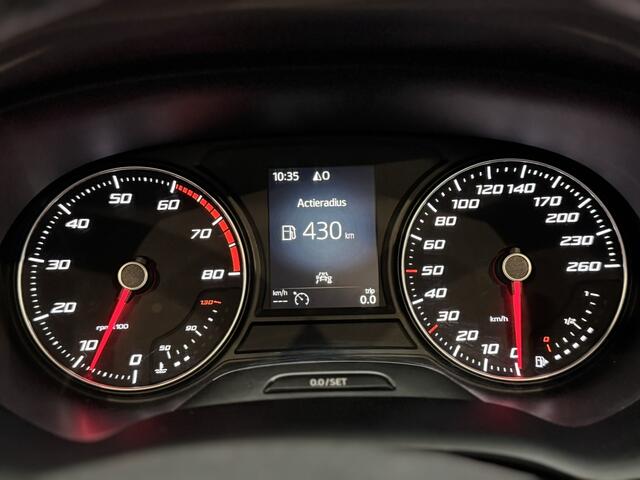Seat ATECA 1.5 TSI Style Business Intense Airco ECC | Panorama | Apple Carplay | Adaptive Cruise | Trekhaak | LED | Leder | Camera | Isofix | NAP