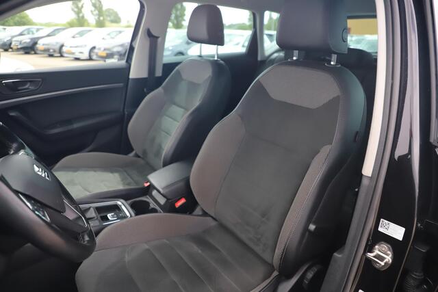 Seat ATECA 1.5 TSI Style Business Intense 150PK Automaat Virtual Keyless Half Leder Full LED Navigatie Achteruitrijcamera Clima Cruise