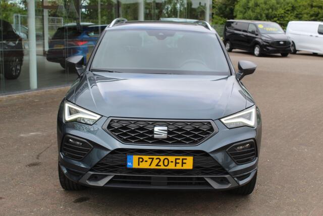Seat ATECA 1.5 TSI FR Business Intense , 150pk 1600kg Trekgewicht Stuur en stoelverwarming, climate control, LED verlichting, aut inklapbare trekhaak, FR Pakket, uitgbr rijveiligheidssysteem, hele luxe complete SUV.